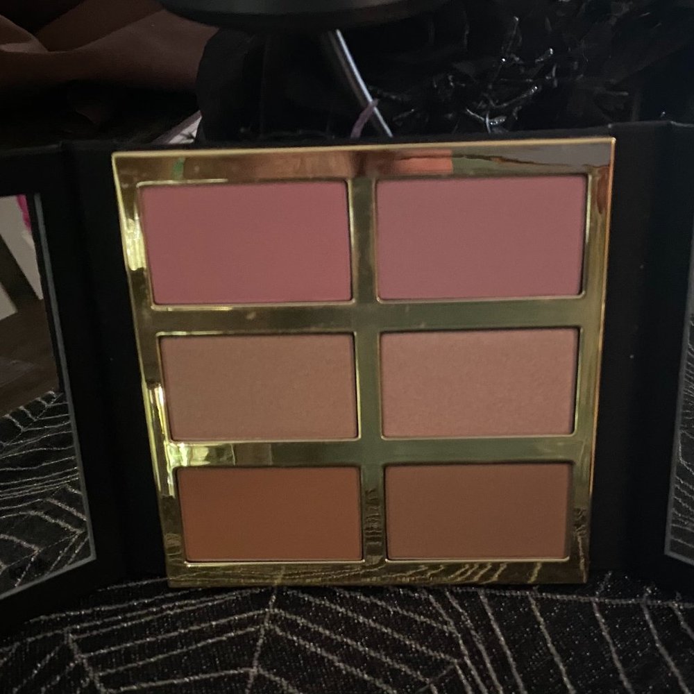 BNIB Tarte-Tartiest Pro Glo 3 Cheek Palette